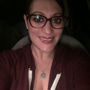 Meet your Posher, Violeta